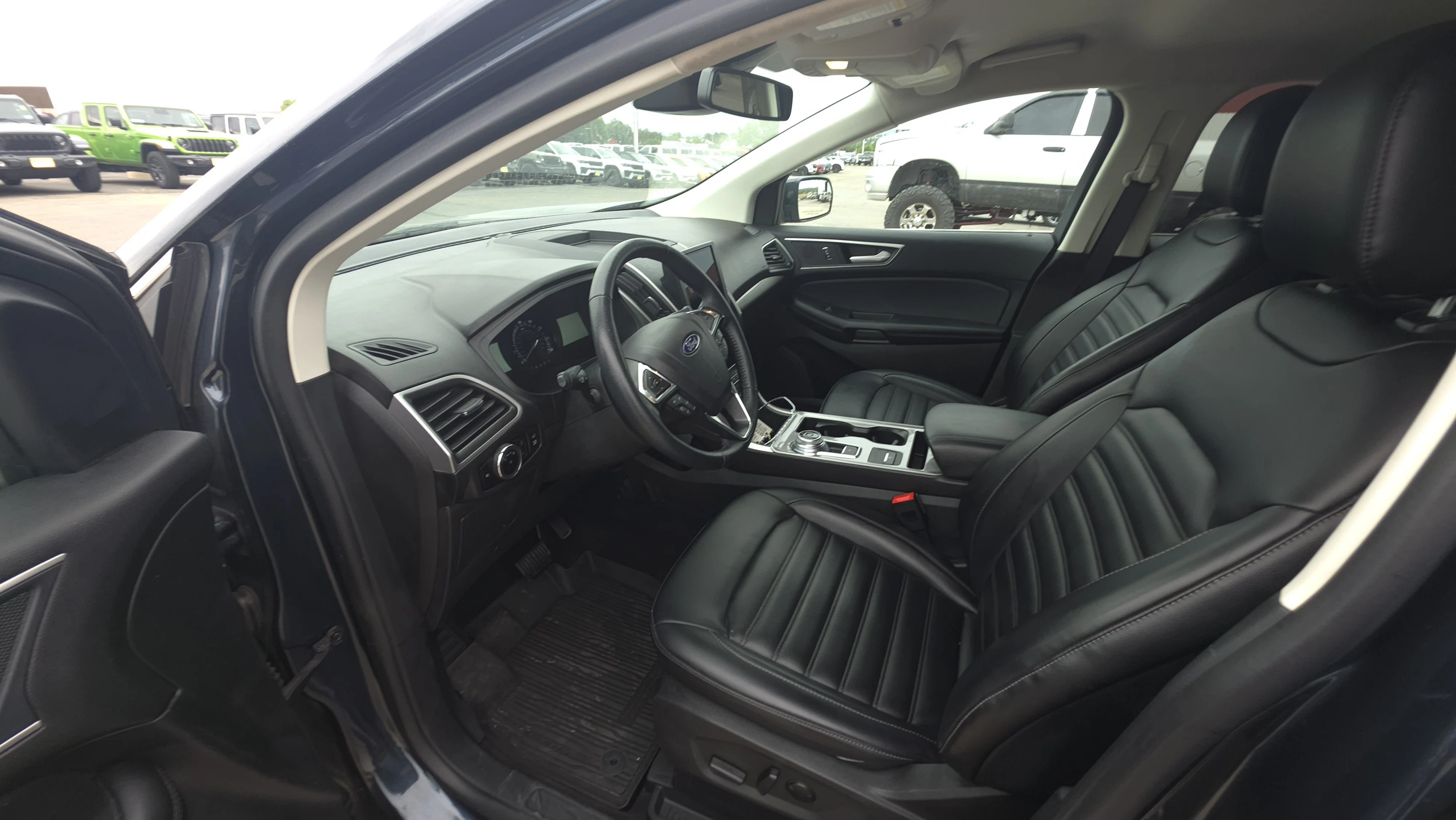 Used 2024 Blue Ford SEL image 12