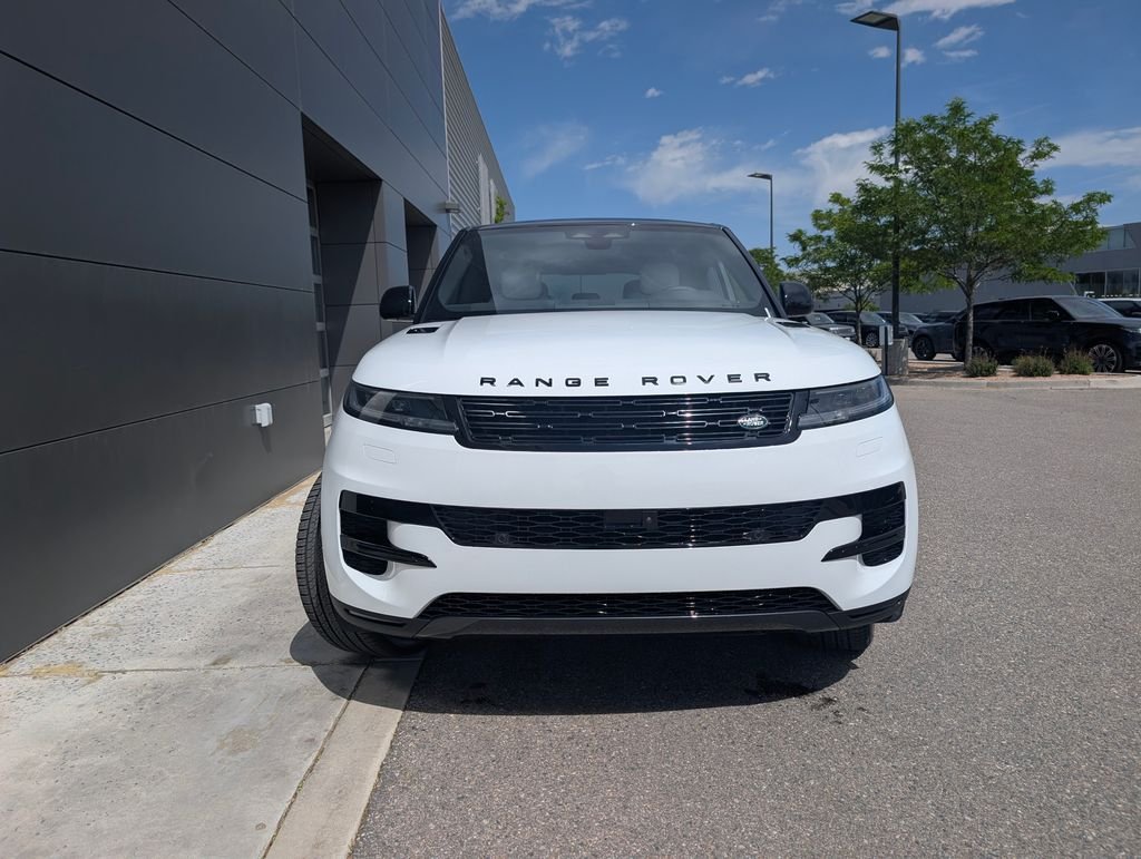New 2026 Fuji White Land Rover SE image 6