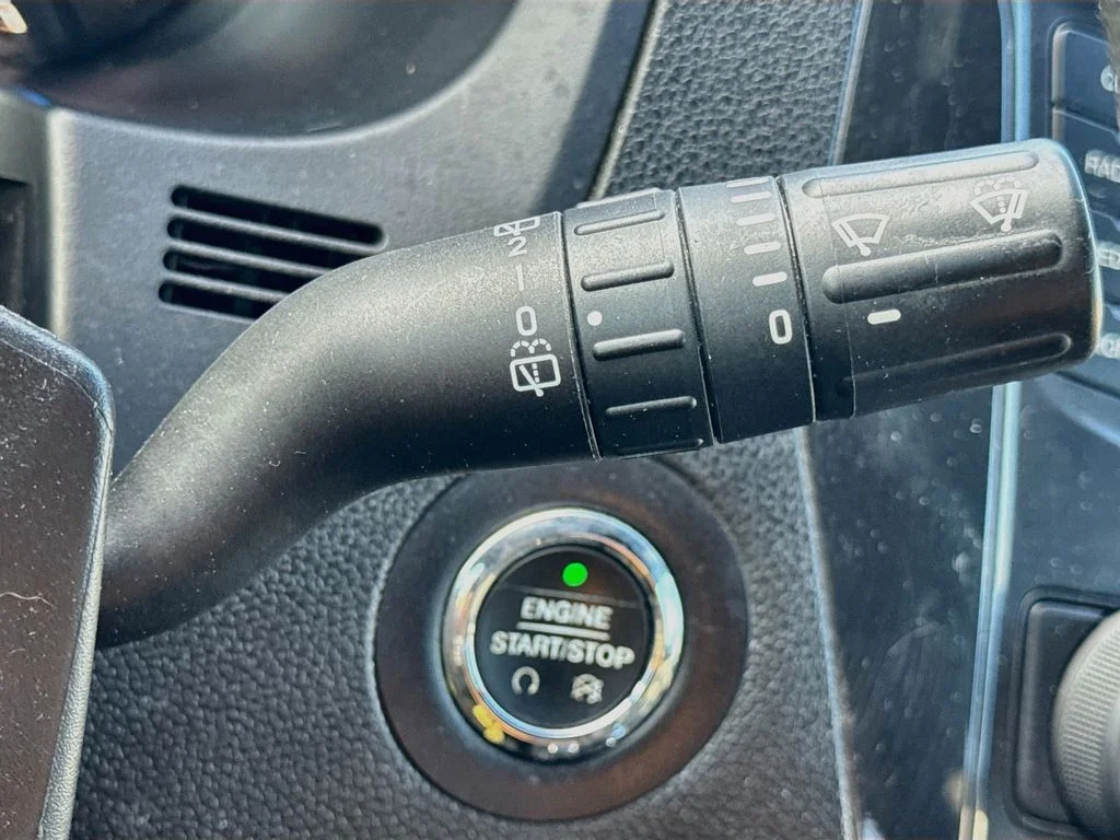 Used 2017 Silver Ford XLT image 13