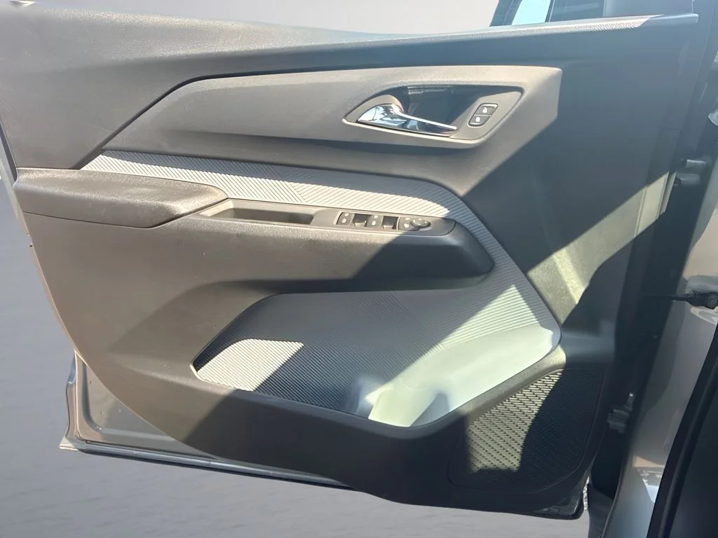 Used 2027 Gray Chevrolet LT image 25