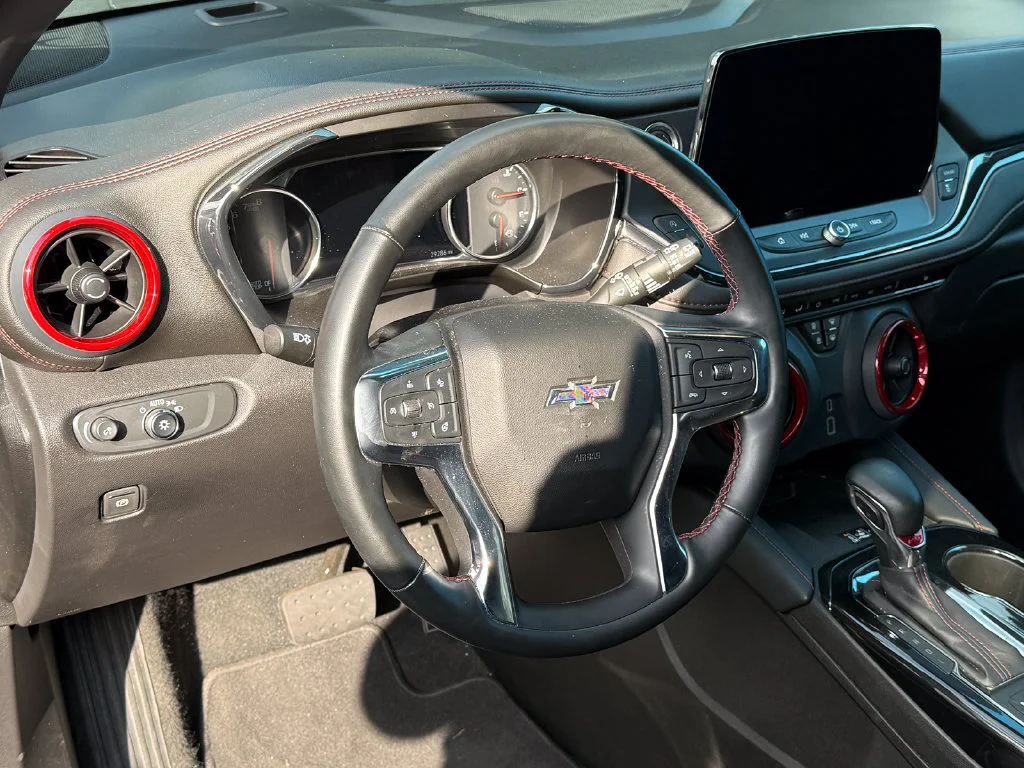 Used 2025 Black Chevrolet RS image 14