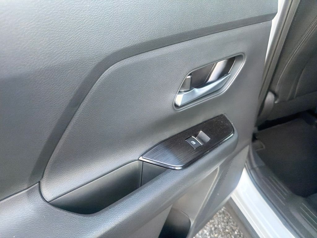 New 2026 Nissan Kicks SR 4D Sport Utility