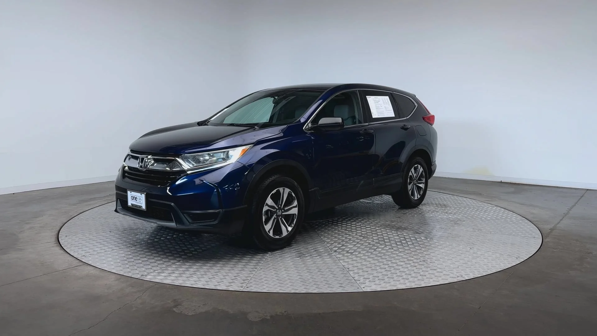 Used 2018 Obsidian Blue Pearl Honda LX image 4