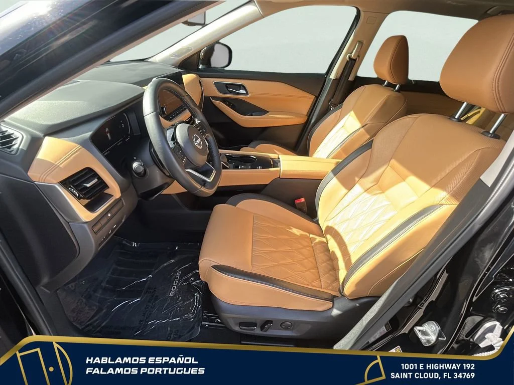 Used 2023 Black Nissan Platinum FWD image 14