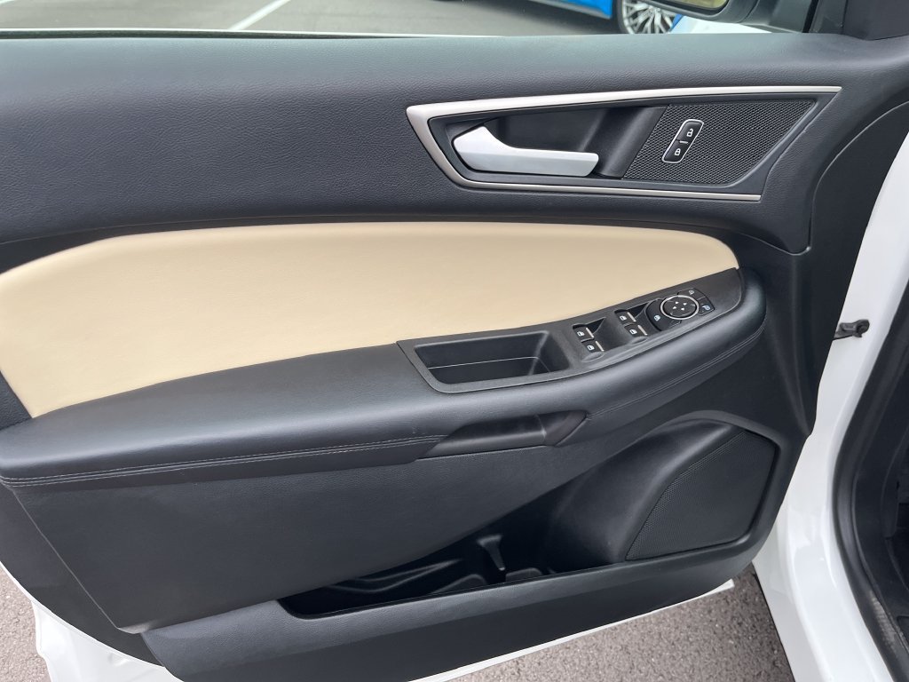 Used 2023 White Ford SEL image 11