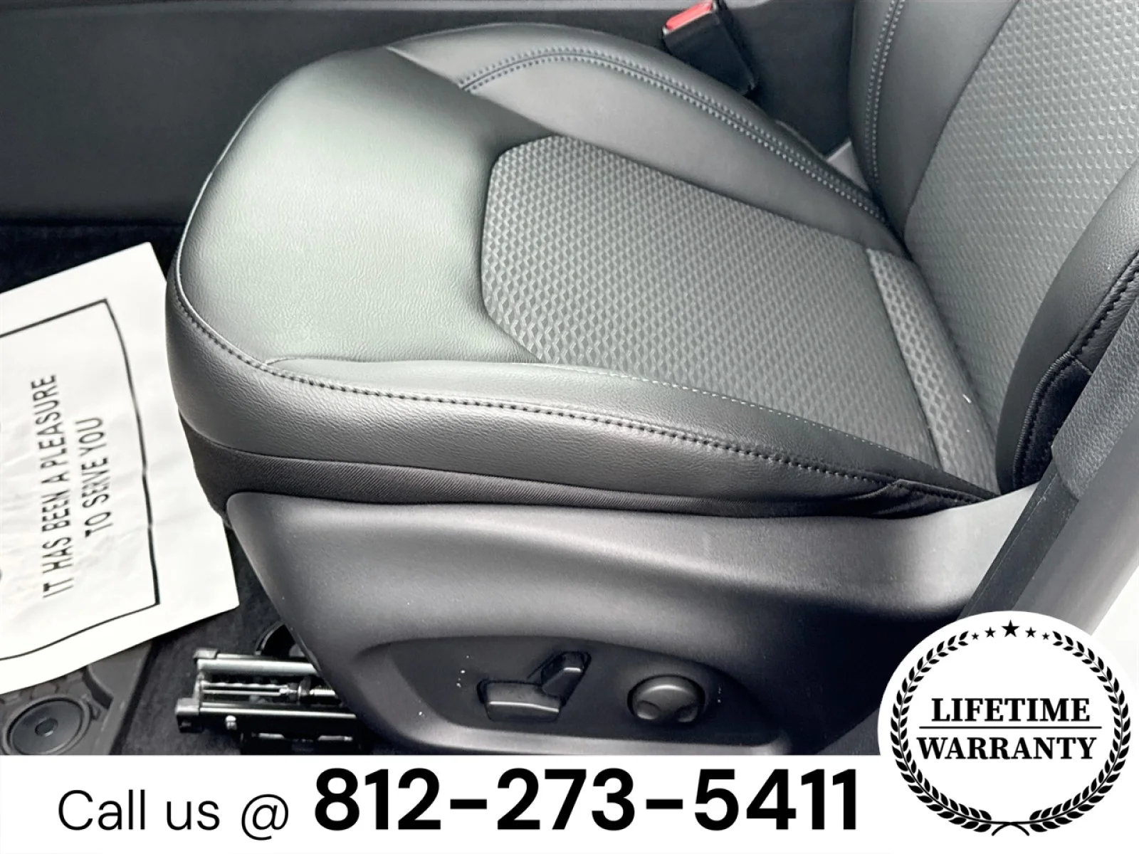 New 2026 Bright White Clearcoat Jeep Latitude Altitude image 19