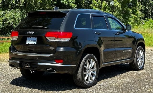 Used 2016 Brilliant Black Crystal Pearlcoat Jeep Summit image 9