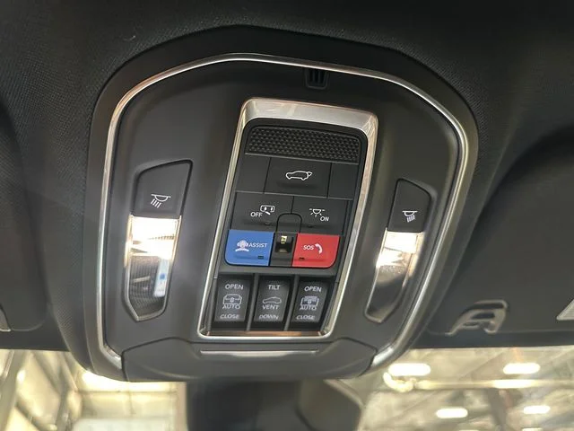 New 2026 Velvet Red Pearlcoat (DISC) Jeep  image 18