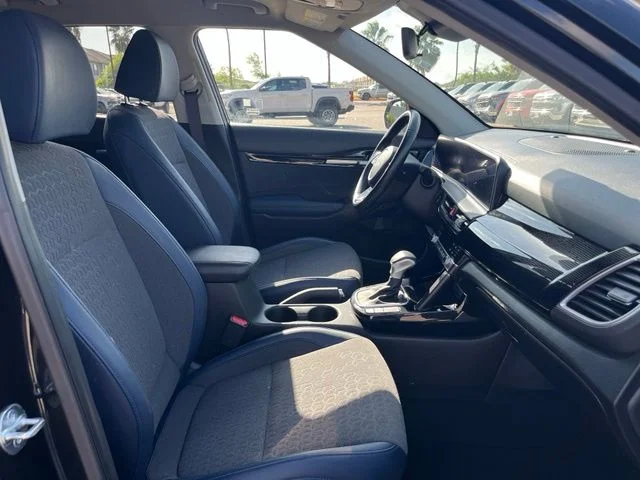 Used 2024 Black Kia S image 22