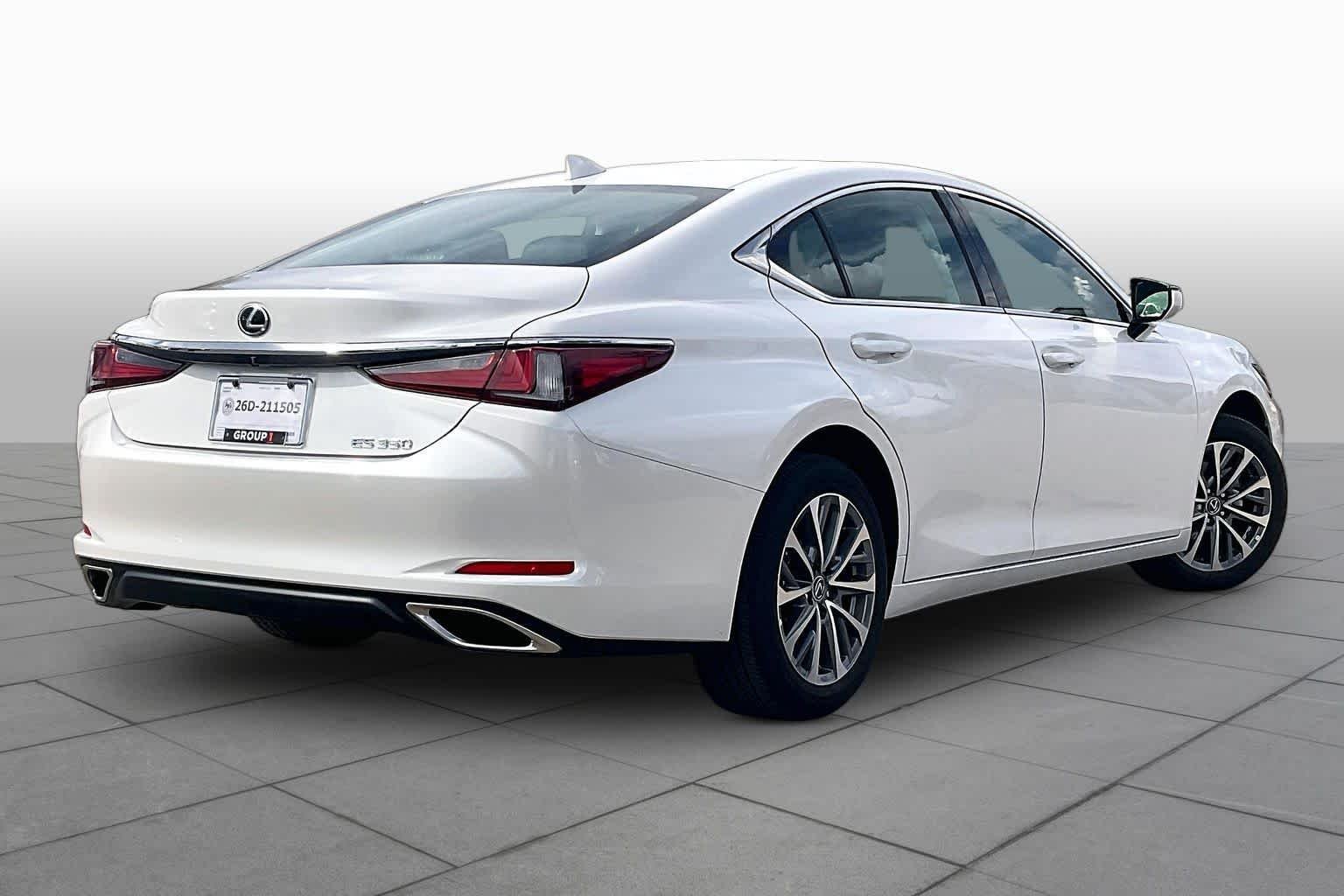 Used 2025 Eminent White Pearl Lexus  image 12