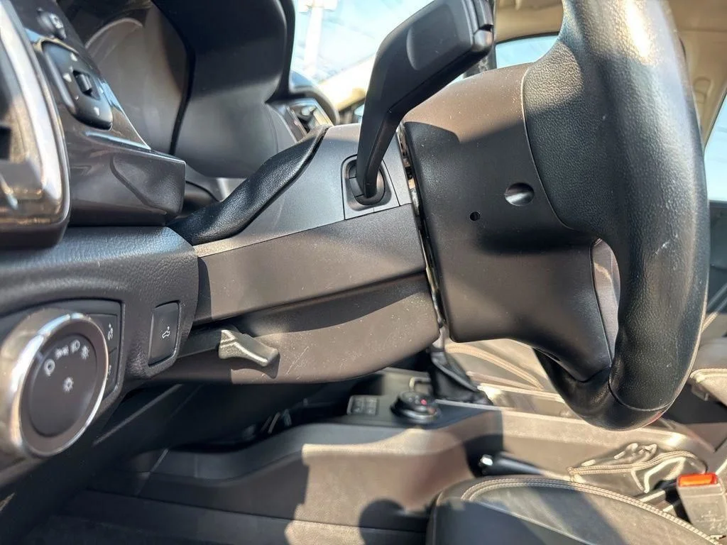 Used 2019 White Ford Lariat image 48