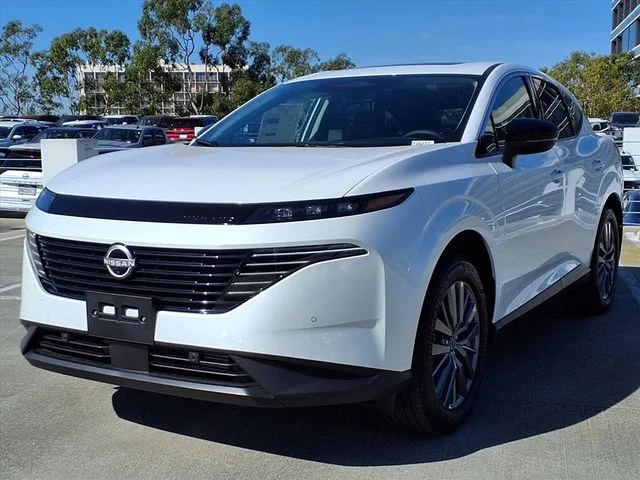 New 2026 Everest White Pearl TriCoat Nissan SL image 3