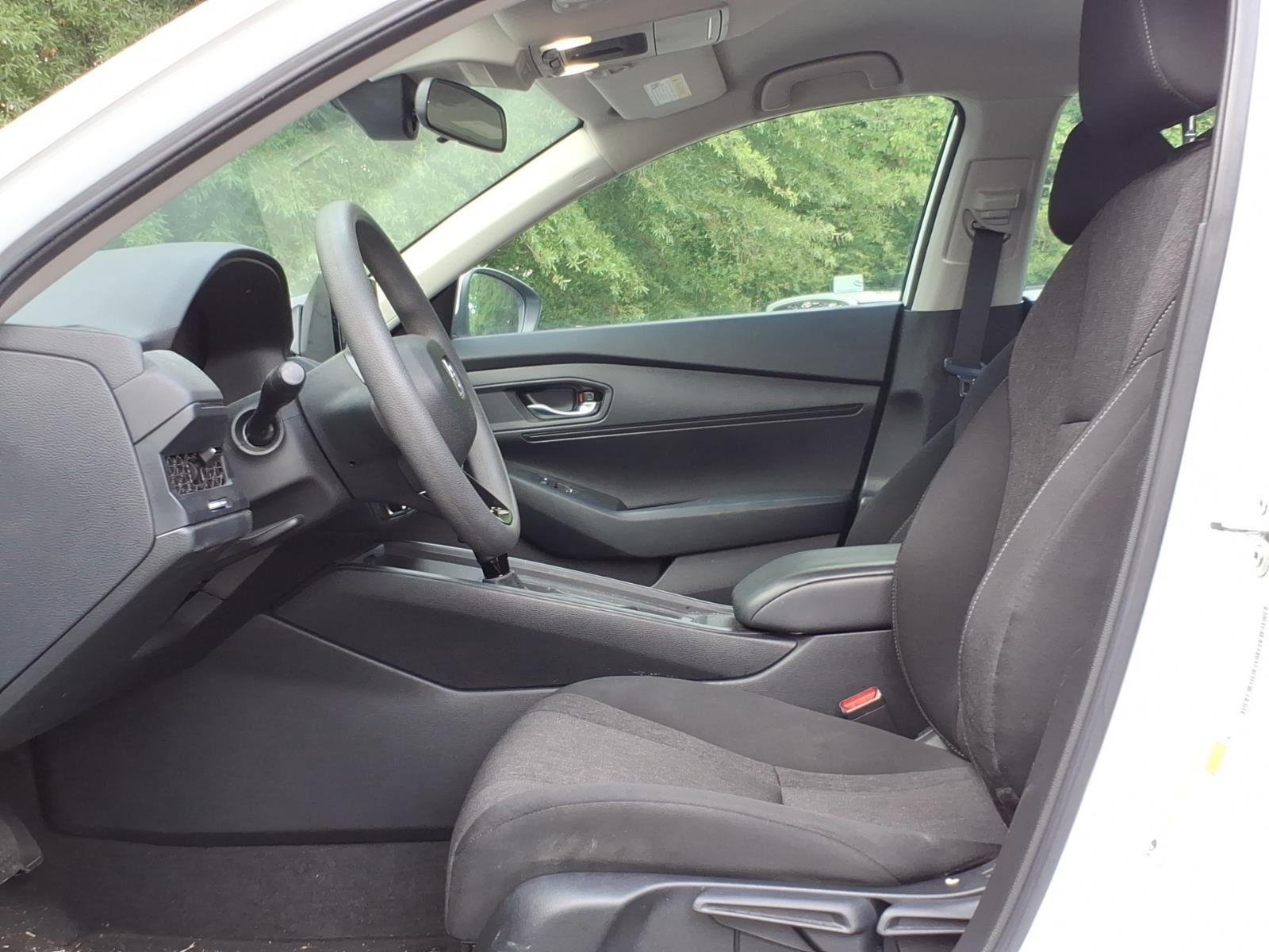 Used 2023 Platinum White Pearl Honda LX image 15
