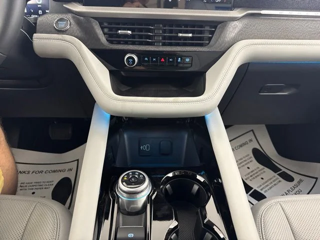 New 2026 Space White Metallic Ford Platinum image 15