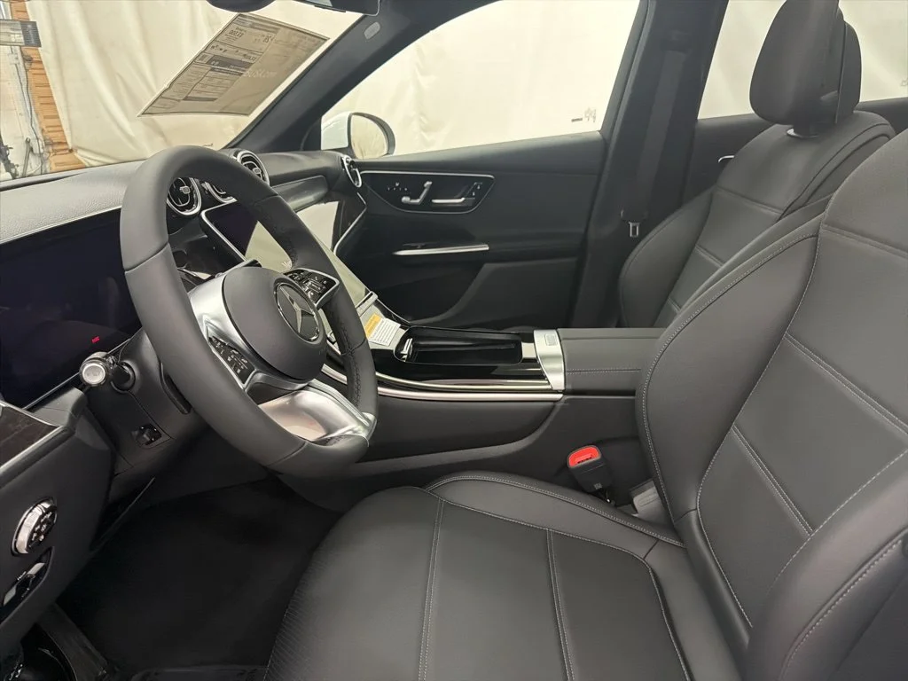 Used 2026 White Mercedes-Benz GLC 300 image 14