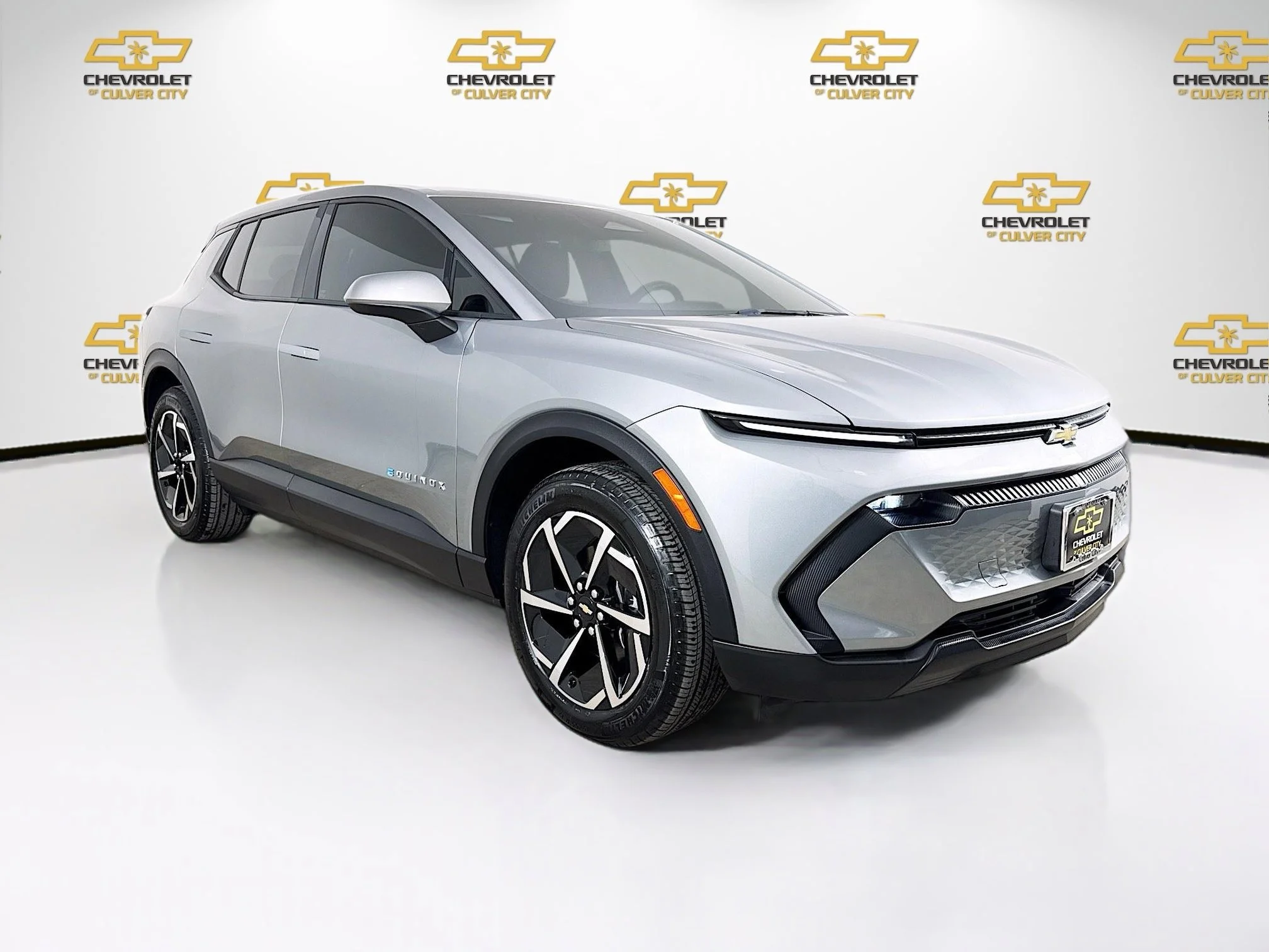 2025 Chevrolet Equinox EV 2LT FWD's photo