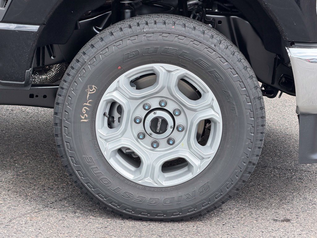 New 2027 Agate Black Metallic Ford F-250® XLT image 20