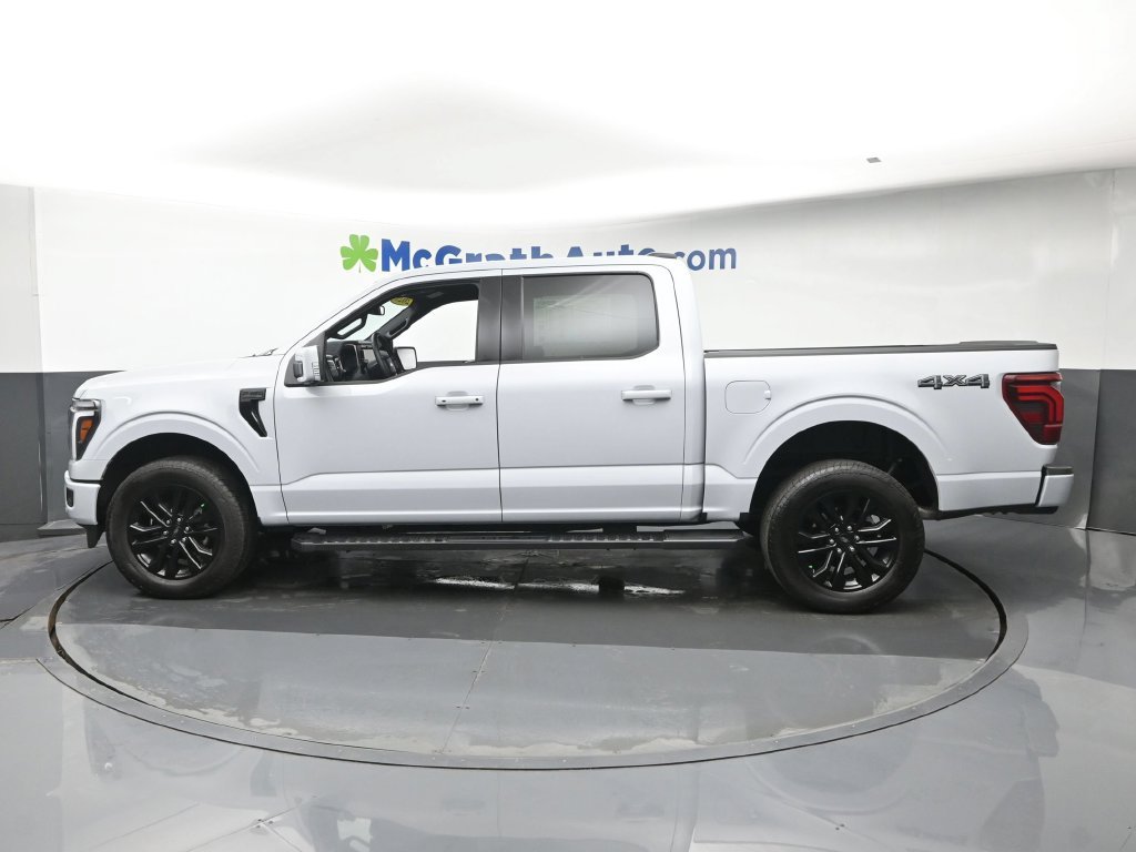 Used 2025 White Ford Lariat image 24