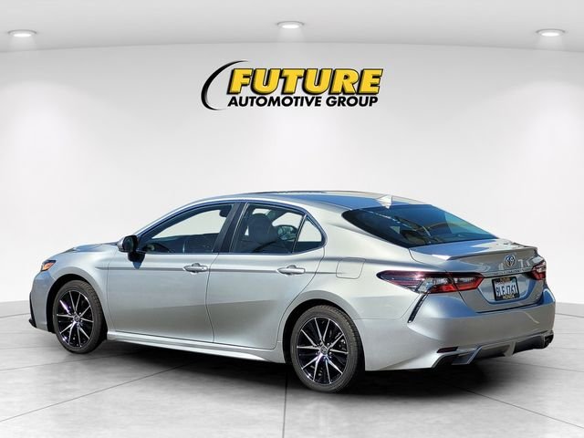 Used 2024 Silver Toyota SE AWD image 7