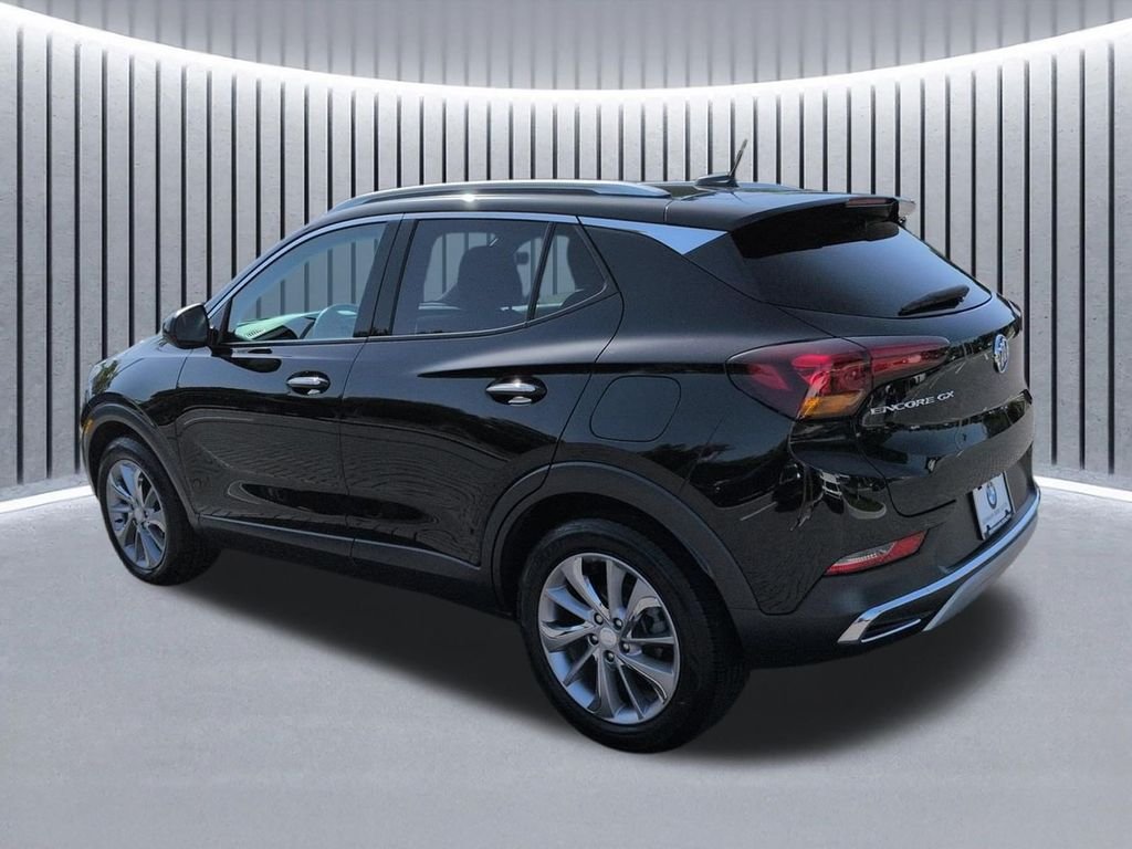 Used 2023 Black Buick Essence image 7