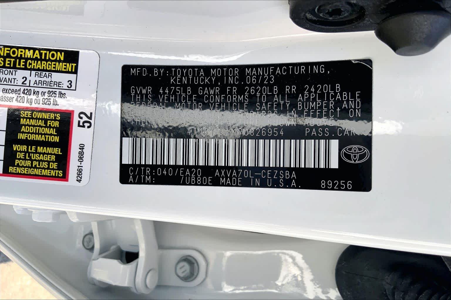 Used 2023 Ice Cap Toyota SE image 33
