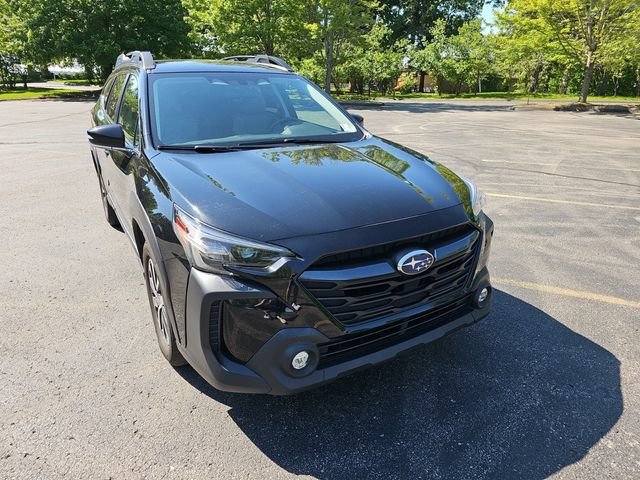 Used 2023 Crystal Black Silica Subaru Premium image 7