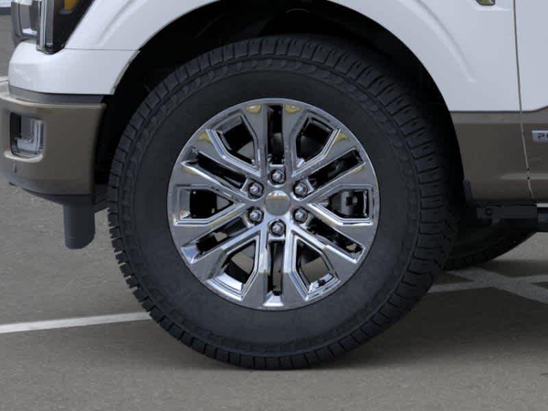 New 2026 Star White Metallic Tri-Coat/Marsh Gray Ford King Ranch image 19