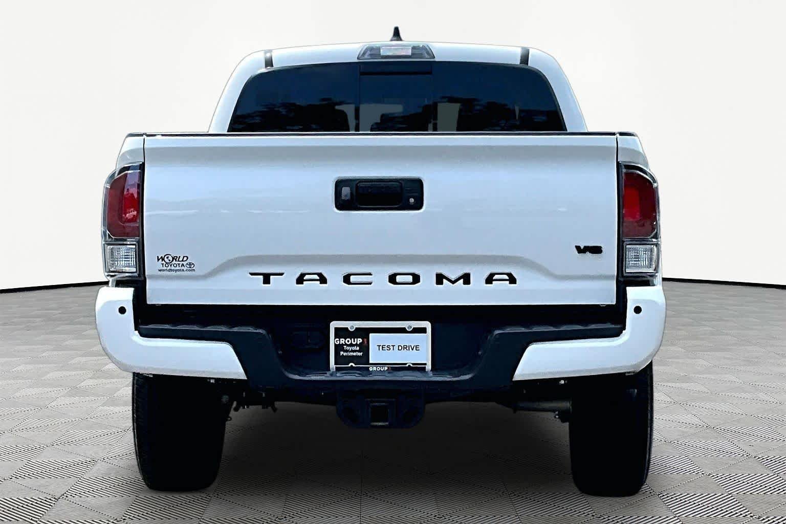Used 2023 Ice Cap Toyota Limited image 5