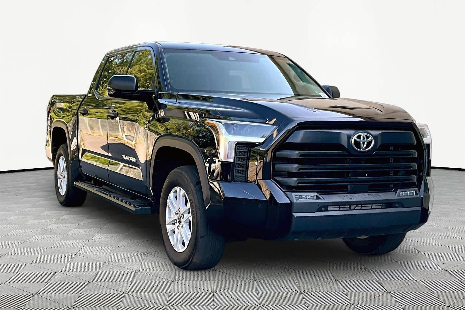 Used 2023 Midnight Black Metallic Toyota SR5 image 3