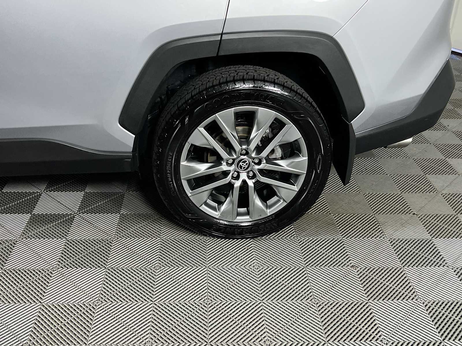 Used 2023 Silver Sky Metallic Toyota Limited image 31