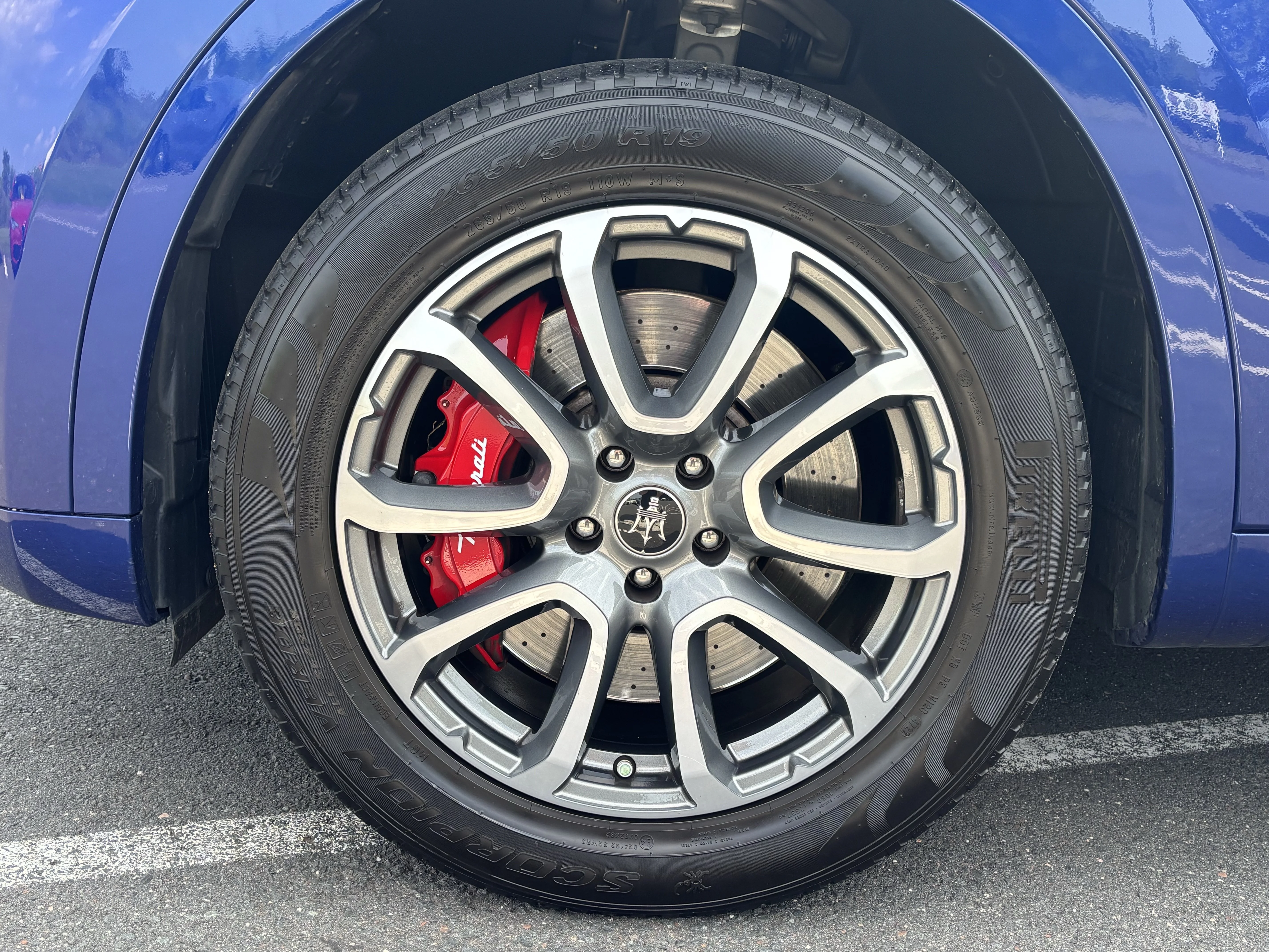Used 2021 Blu Emozione Metallic Maserati S image 16