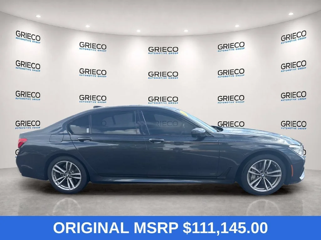 Used 2019 Gray BMW xDrive image 2