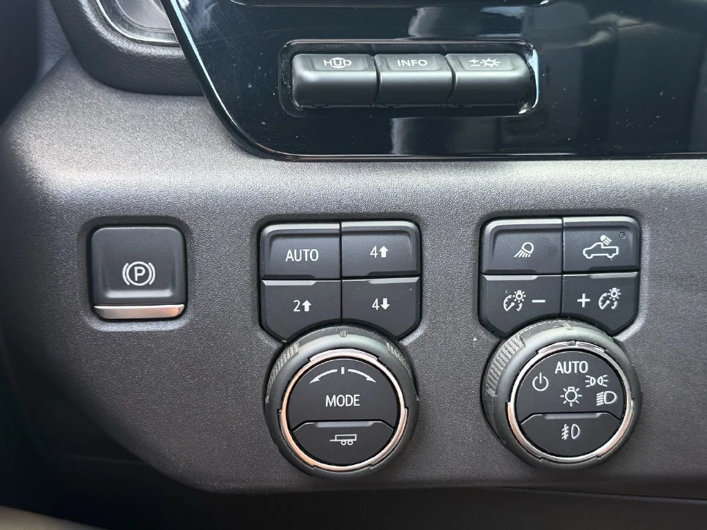 Used 2024 Gray Chevrolet ZR2 image 34