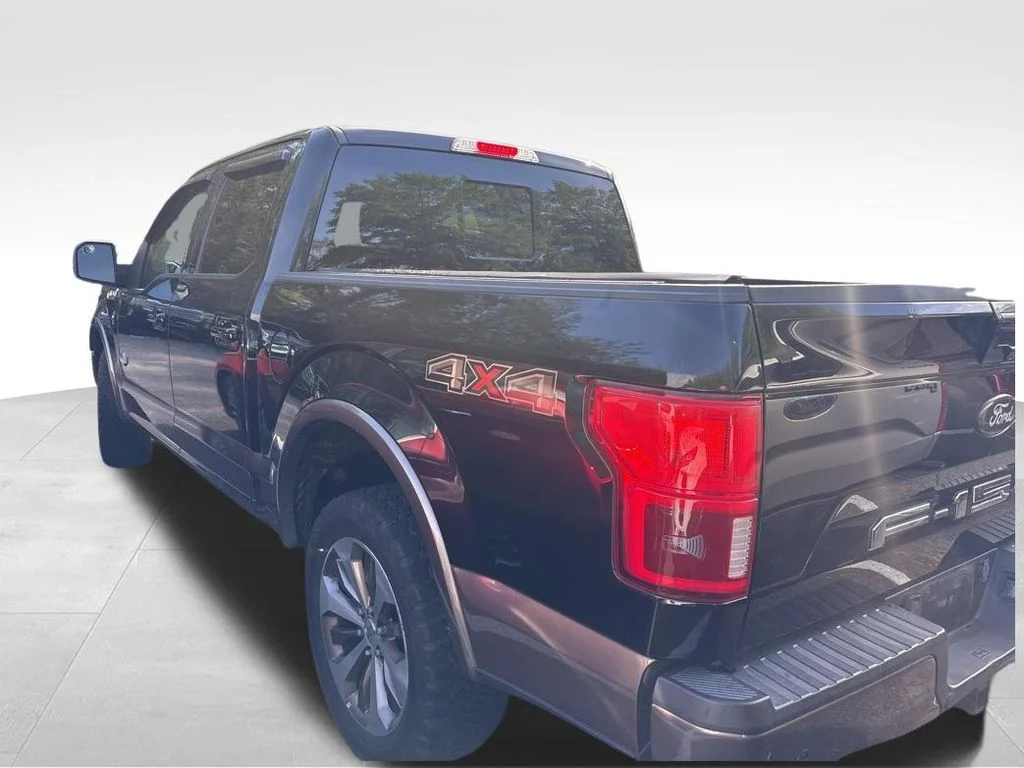 Used 2018 Gray Ford King Ranch image 16