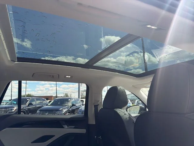 New 2026 Deep Black Pearl Volkswagen 2.0T SE image 30