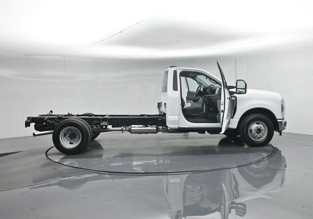 New 2026 White Ford XL image 4