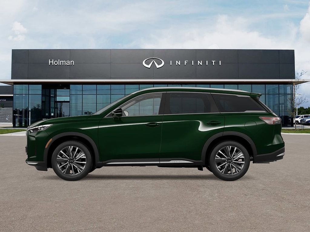 Certified Used 2026 Deep Emerald INFINITI LUXE image 3