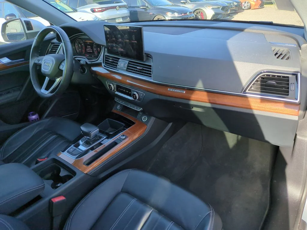 Used 2023  Audi 45 S line Premium image 6