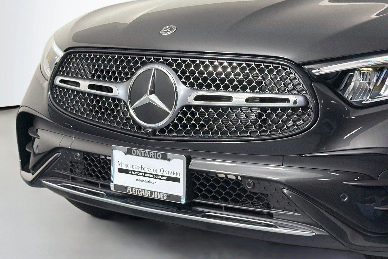 New 2026 Graphite Grey Metallic Mercedes-Benz GLC 300 SUV image 12