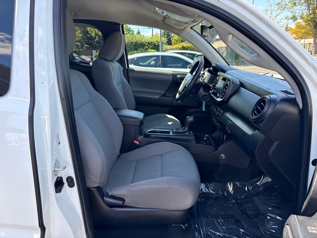 Used 2022 White Toyota SR image 23