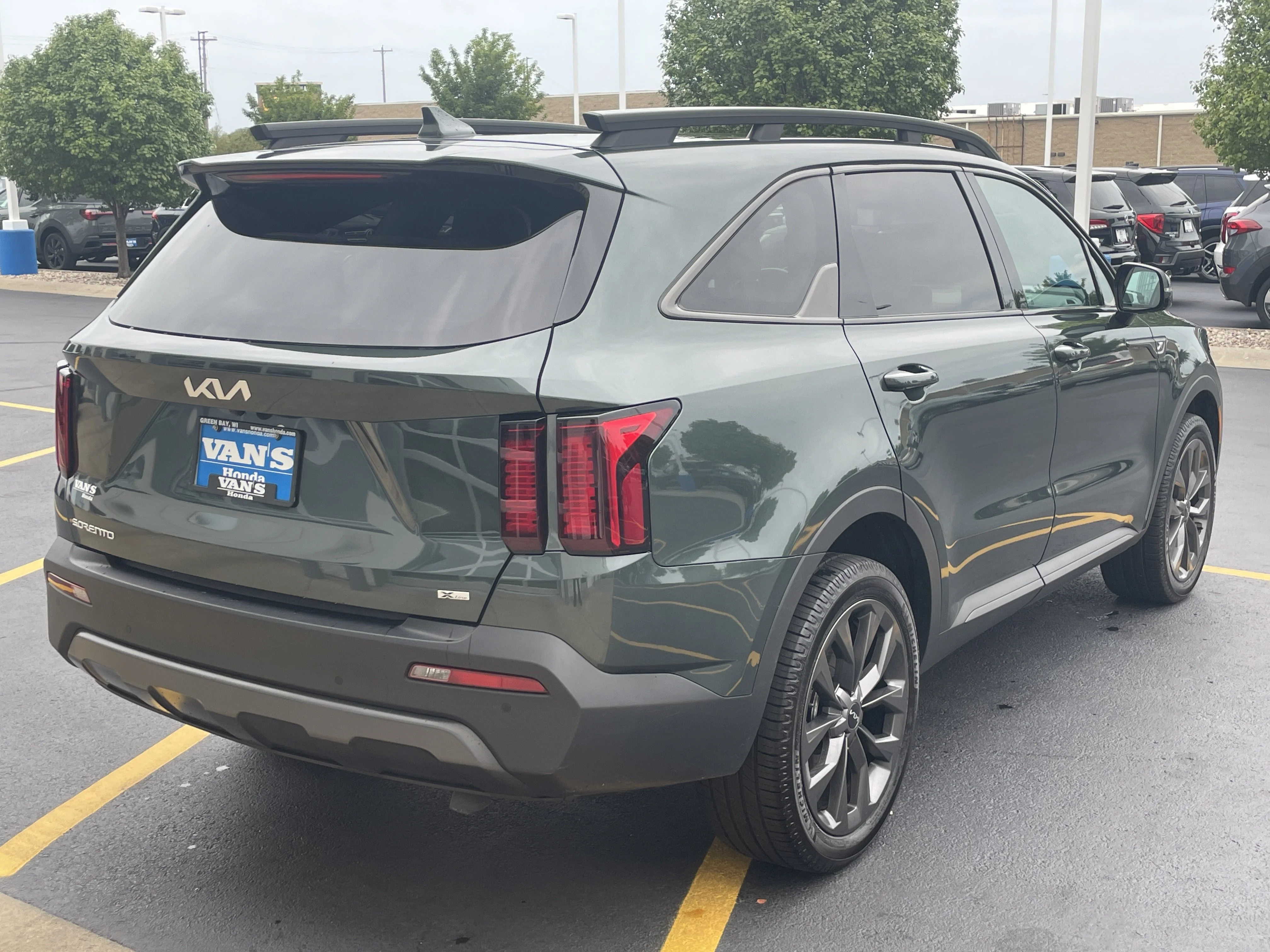 Used 2023 Aruba Green Kia X-Line EX image 6