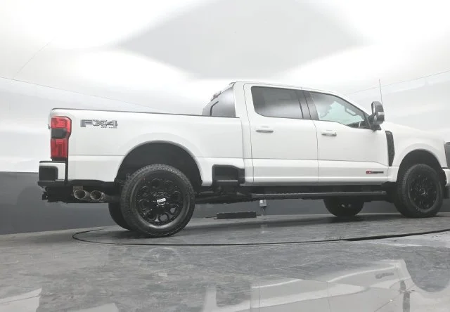 New 2027 Star White Metallic Tri-Coat Ford F-350® Lariat® image 28