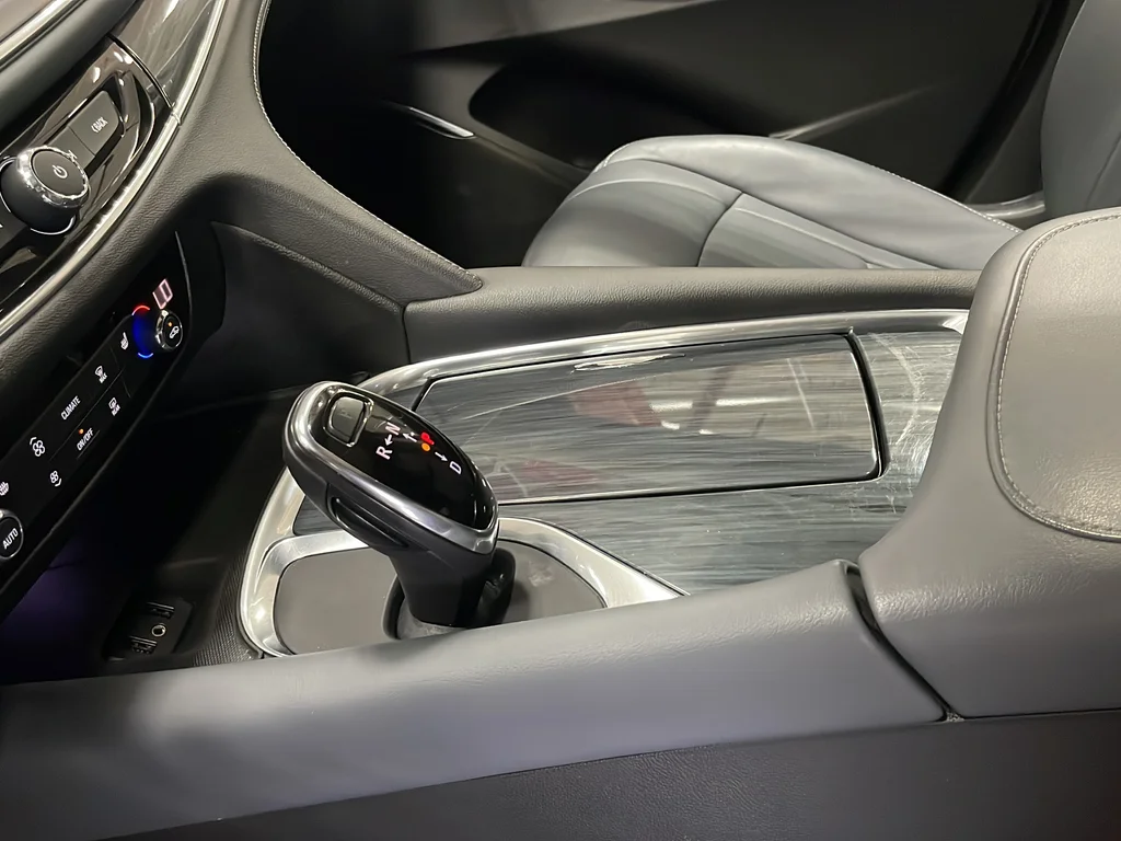 Used 2019 White Buick Essence image 21