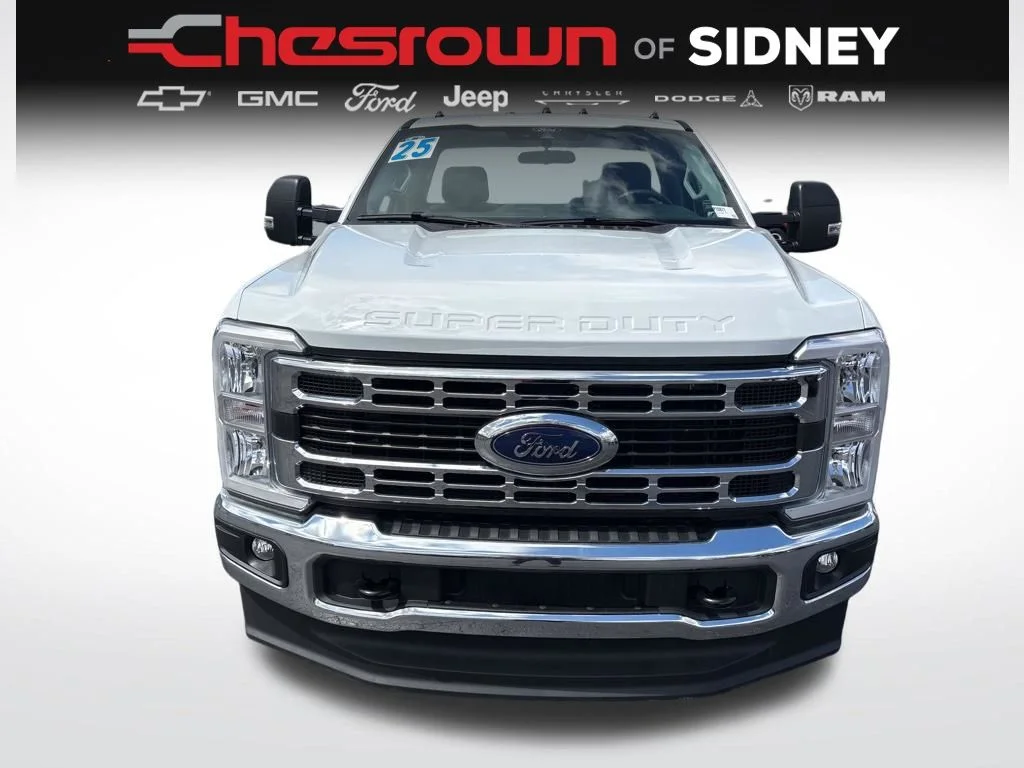 Used 2025 White Ford XL image 8