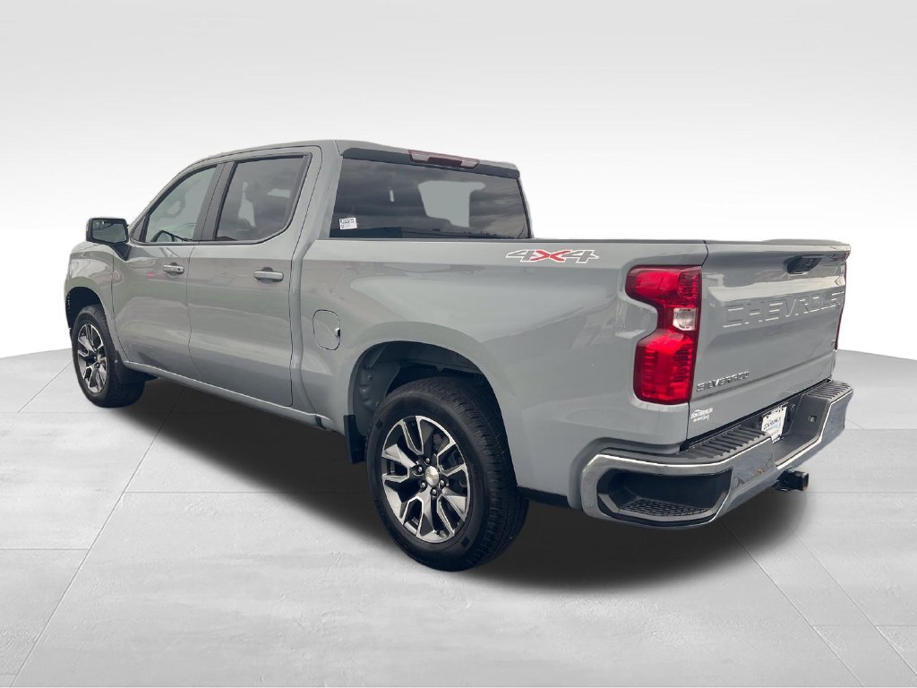 Used 2024 Gray Chevrolet LT image 3