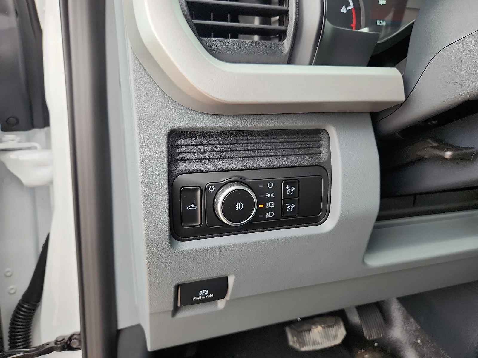 New 2026 Oxford White Ford F-250® XL image 16