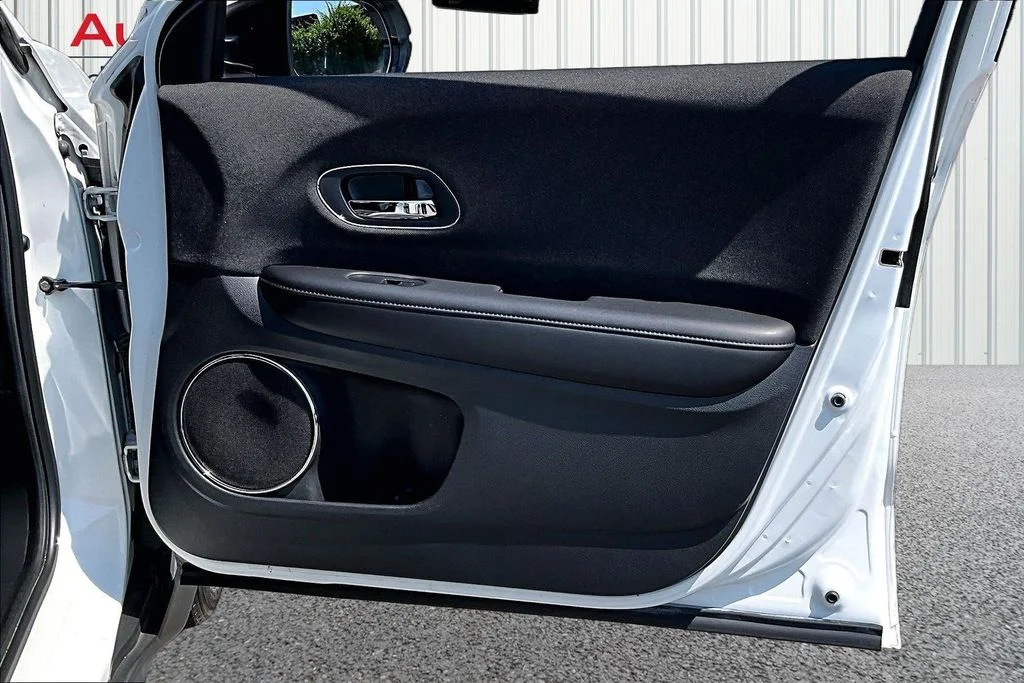 Used 2020  Honda EX image 27