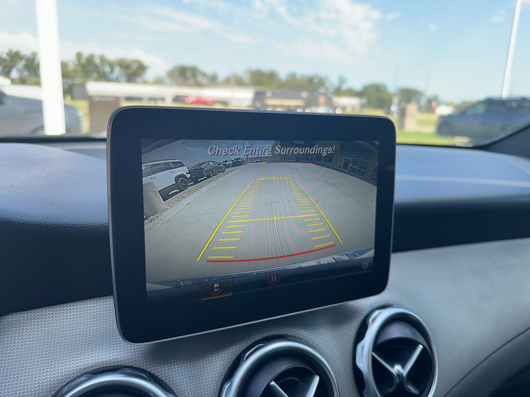 Used 2018 Polar Silver Metallic Mercedes-Benz 250 image 22