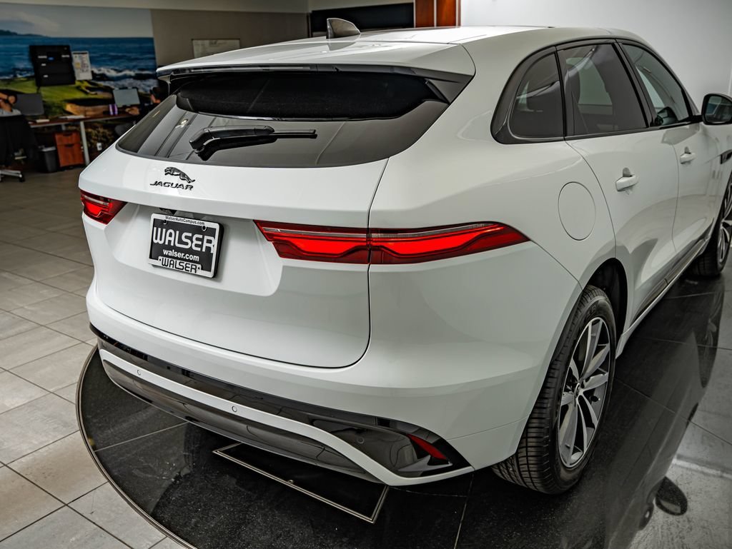Used 2025 White Jaguar P250 R-Dynamic S image 16