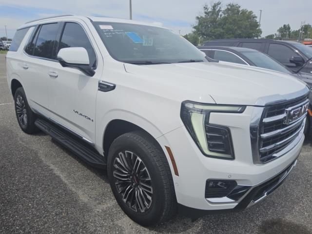 Used 2025 White GMC Elevation image 2